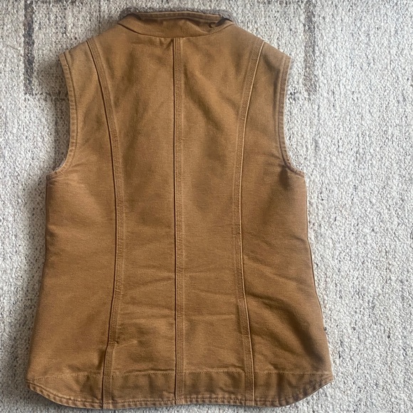Carhartt Women’s Tan Vest with Sherpa lining - Picture 5 of 11